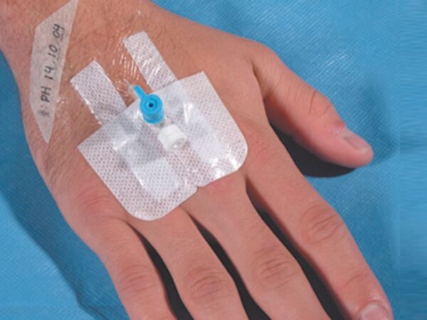3M Tegaderm I.V. Advanced Medicazione per Linee Periferiche 6,5x7 cm - 200 pezzi