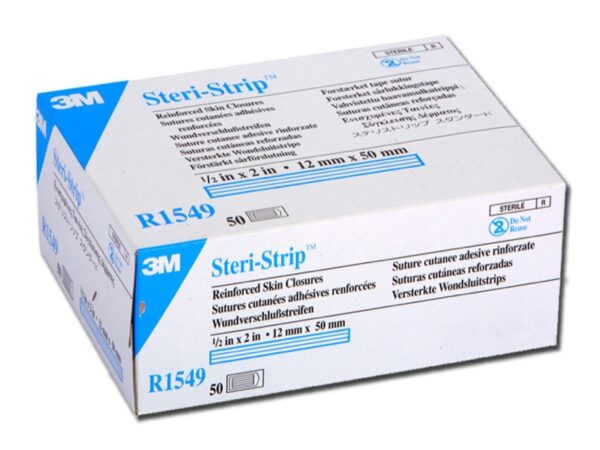 3M Steri-Strip Strisce Rinforzate per Sutura 50x12 mm - 3 confezioni da 300 stri